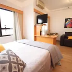 Flat 4 Estrelas Jardins