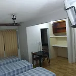 Central Plaza Flat