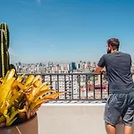 Incrivel Skyline Do 22º Em Resort Paradisiaco