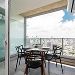 River One 2303 - Luxury Studio