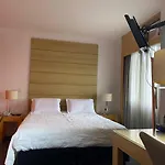 Hotel E-Suits