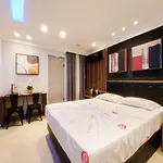 Gloria Plaza Hotel (Adults Only)