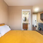 120 Lindo Studio Com Piscina - Bras