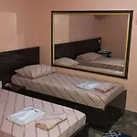 Trilhos Hotel