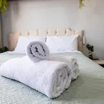1604 - Apto Com Piscina Prox Bras E Centro