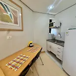 Flat Bienal Ibirapuera Uh403