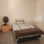 Quarto Disponivel Em Sobrado