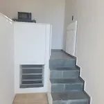Quarto Disponivel Em Sobrado