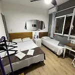 Garoa Hostel Party Bar