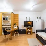 Belo Apartamento Bela Cintra Com Estacionamento