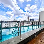 Moderno - Ar Condicionado, Estacionamento E Piscina