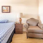Neohouse Moema - Quartos Para Alugar