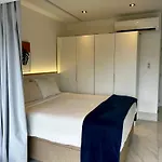 Studio Em Condominio De Luxo-Ar Condicinado-Perto Do Aeroporto-Parque Ibirapuera-Metro-Aacd-Medplex-Casv