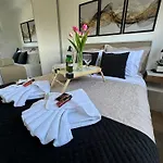 Apartamento Decorado Com Sacada No Polo Cultural E Eventos Da Cidade De Sao Paulo