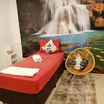 Uma Casinha Rosa No Pacaembu
