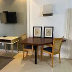Quarto Em Hotel Na Rua Gomes De Carvalho