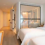 Hotel Unique