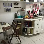 Quarto Com Area De Trabalho