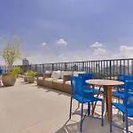 Zyz Retratil, Ar Condicionado, Piscina E Estacionamento Incluido