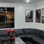 Center Plaza Hotel