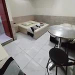 Hotel Caliente