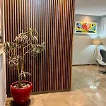 Uh House , Estacionamento , Piscina, Bela Vista