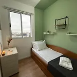 Piscina,Ac,Metro | Brazilian Corner