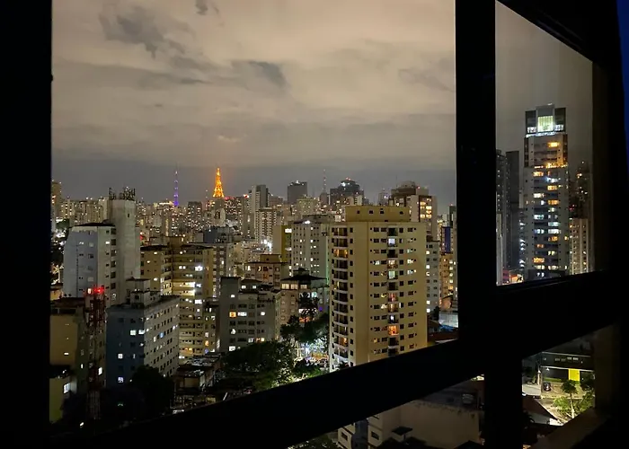 COBERTURA na Frei Caneca com LINDA VISTA da Av Paulista