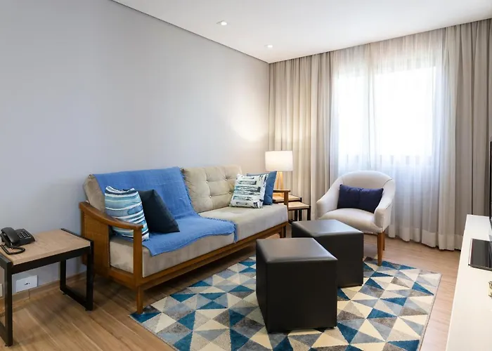 Flat Confortavel Na Rua Haddock Lobo