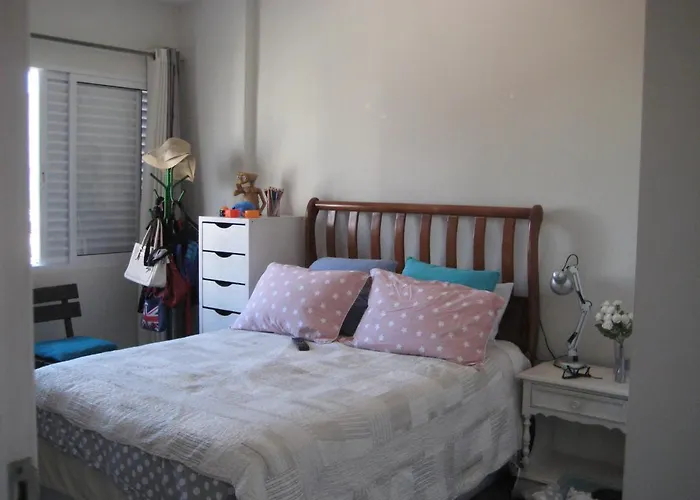 Quarto Com Banheiro Privativo