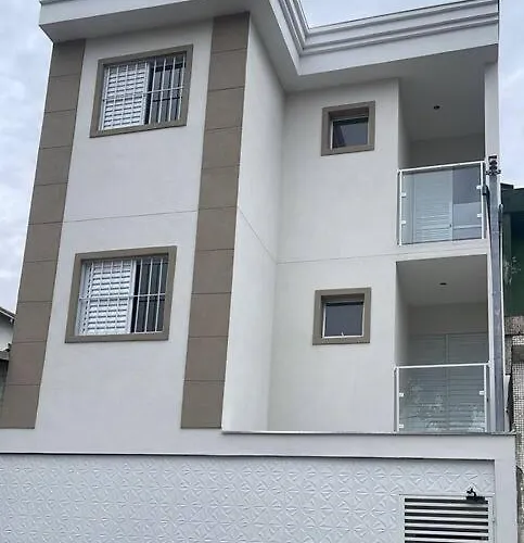 Apartamento Bem Localizado!