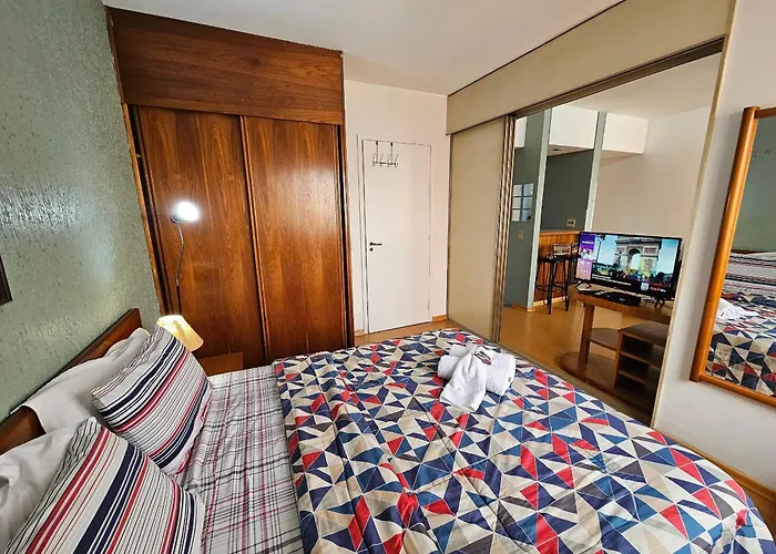 Flat Qi Ibirapuera com Sacada Uh-2307