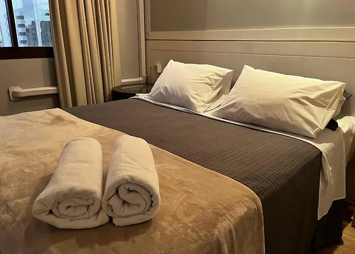 Quarto Em Hotel Na Rua Gomes De Carvalho