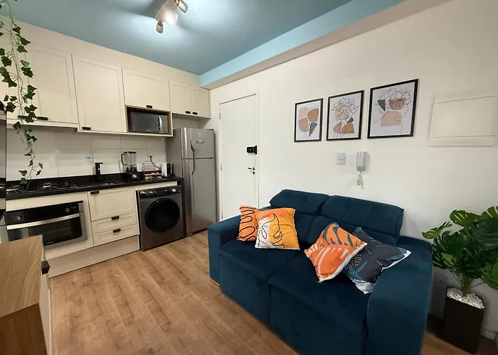 Piscina,Ac,Metro | Brazilian Corner