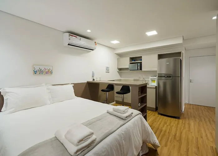 BHomy Bela Vista Com AC Próximo Centro APM1610