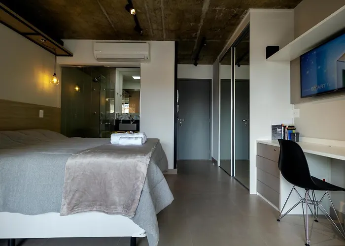 Bom Retiro Com Decor Exibicionista! Perto Do Anhembi E Barra Funda Em Condominio Completo!