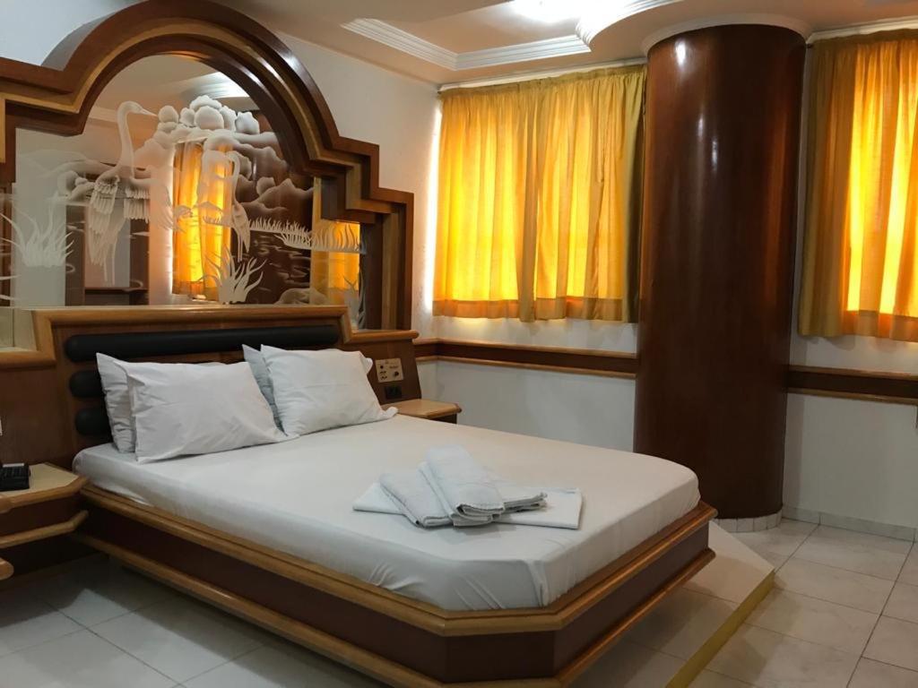 Hotel Paissandu Palace - Proximo As Ruas 25 De Marco, Sta Ifigenia E Regioes Do Bras E Bom Retiro 2*