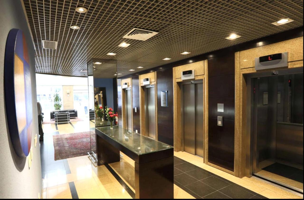 Flat Na Paulista No Do Transamerica 'de Particular' 4*