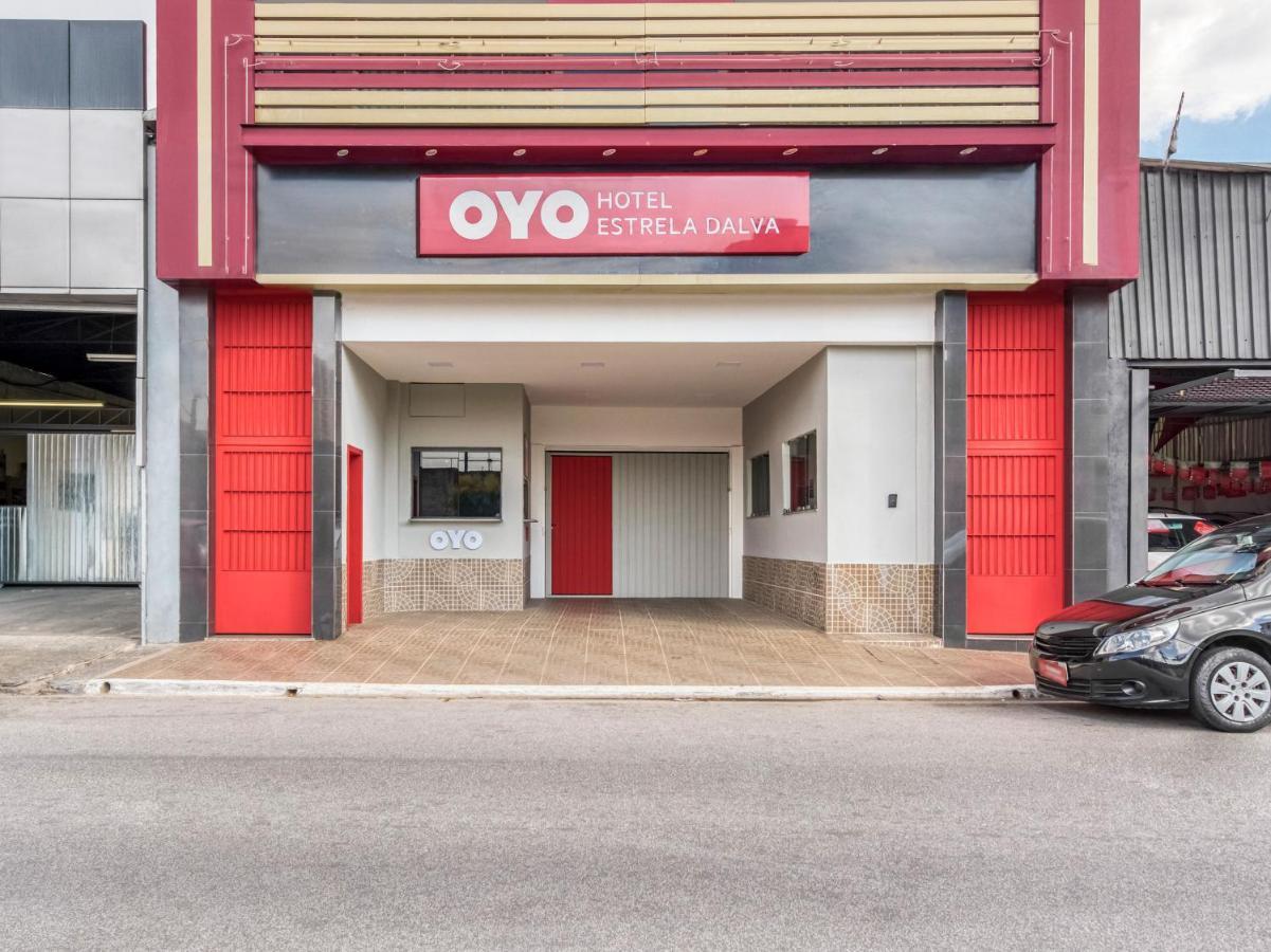 Oyo Estrela Dalva, Otel