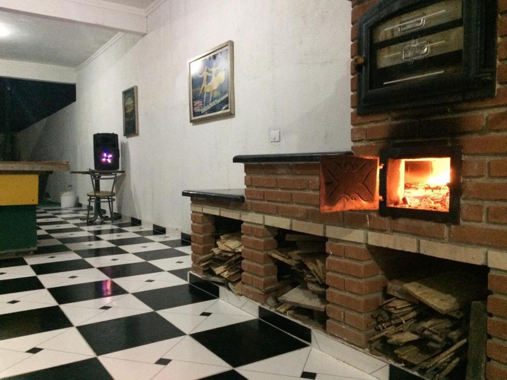 Otima Casa Com Piscina Em Praia Grande Tatil Evi *