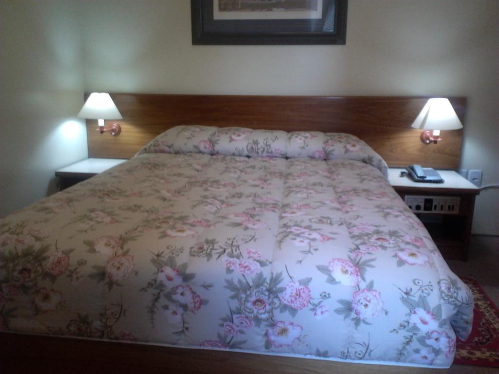 Columbia 3*