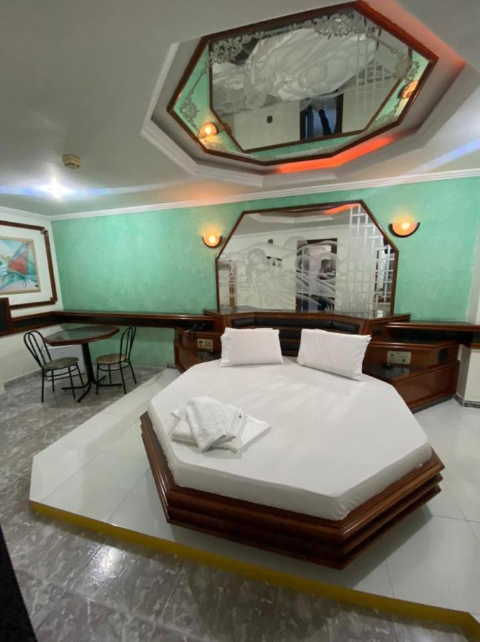 Hotel Paissandu Palace - Proximo As Ruas 25 De Marco, Sta Ifigenia E Regioes Do Bras E Bom Retiro Sao Paulo