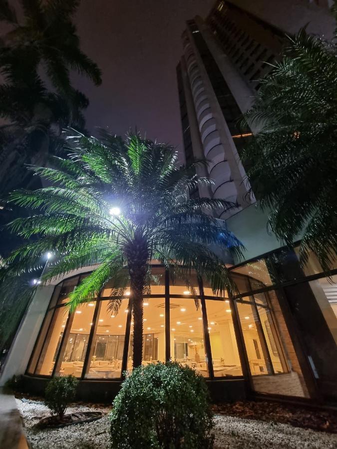 Apartemen Street 1905