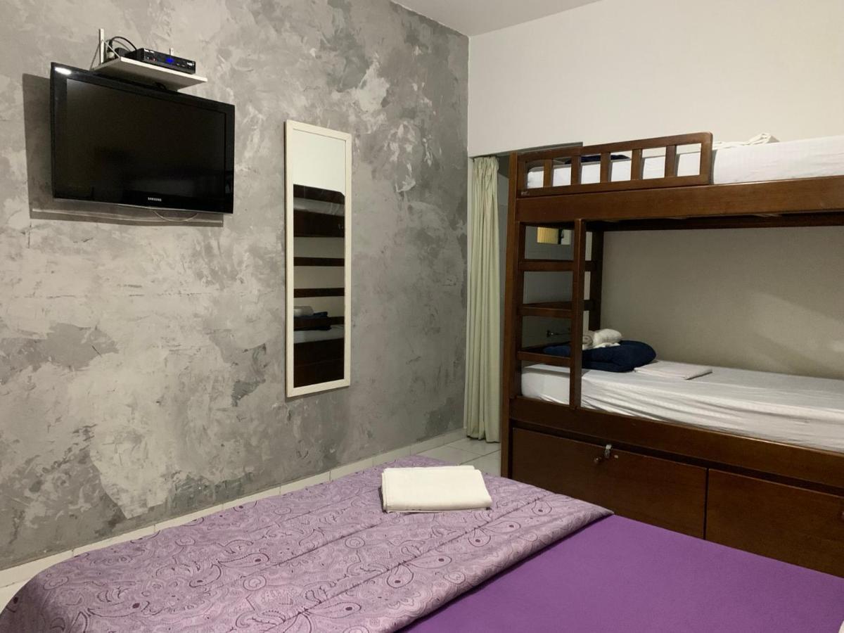 Paraiso Hostel *