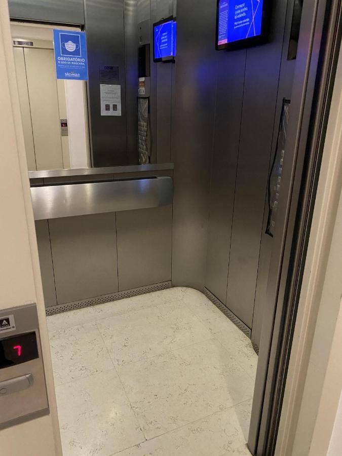 Akile Peixoto Gomide Apartemen