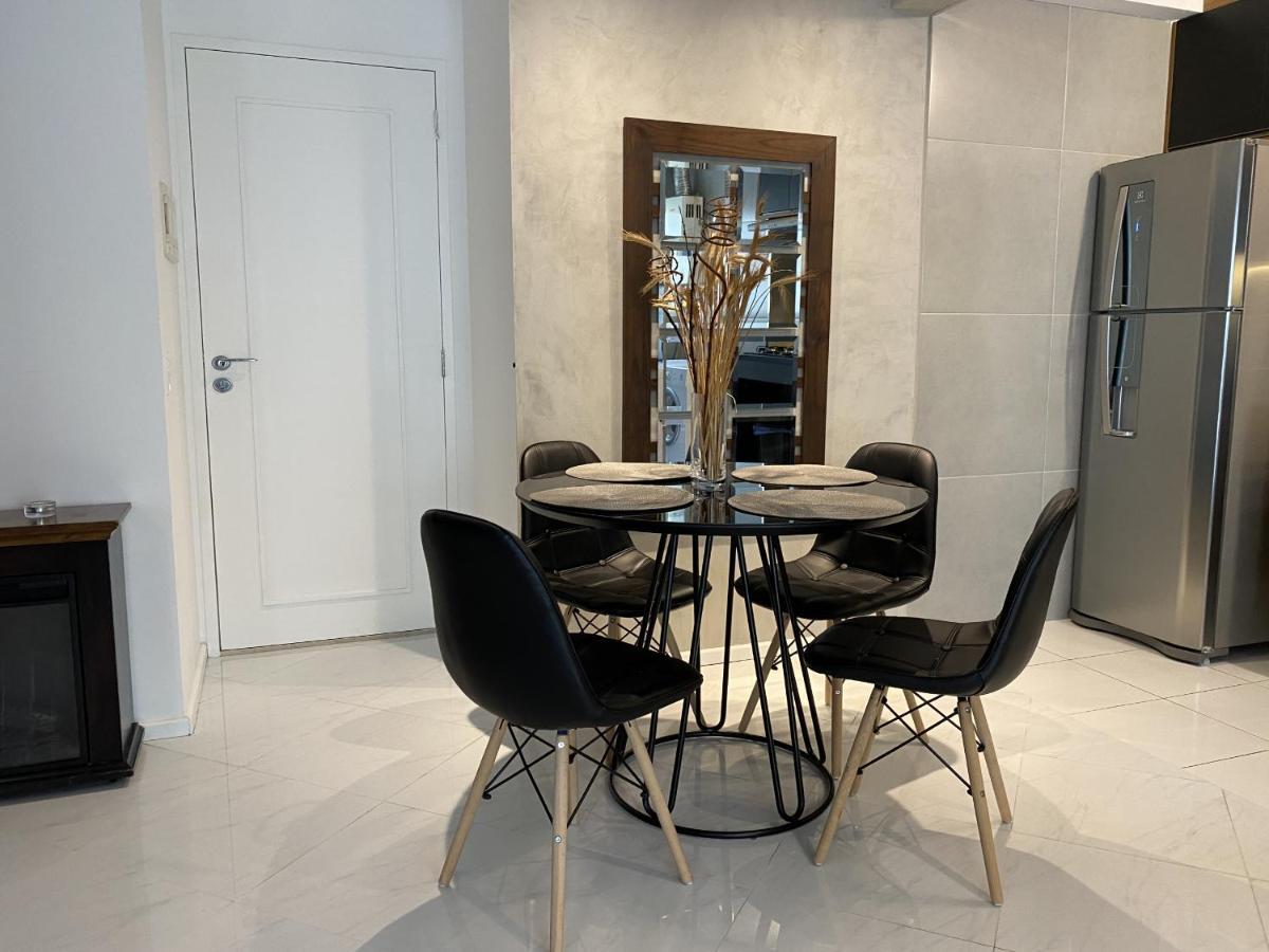 Akile Peixoto Gomide Apartemen *
