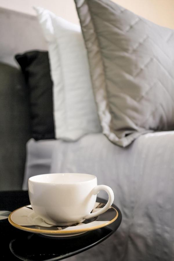 Unu 1211 Flat Santa Cecilia *