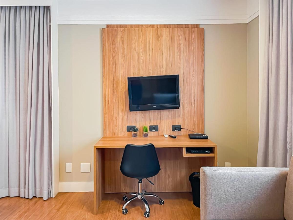 Flat - Rua Bela Cintra Khách sạn