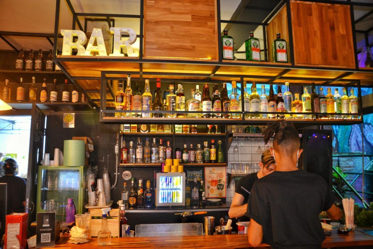 Hostel Garoa Party Bar