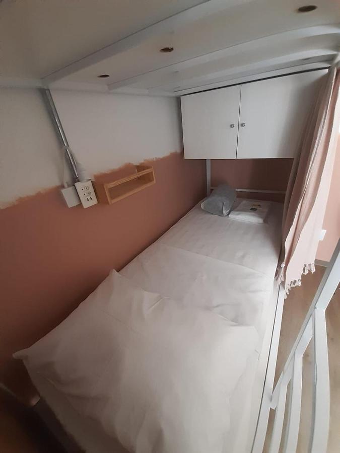 Hostel Angatu *